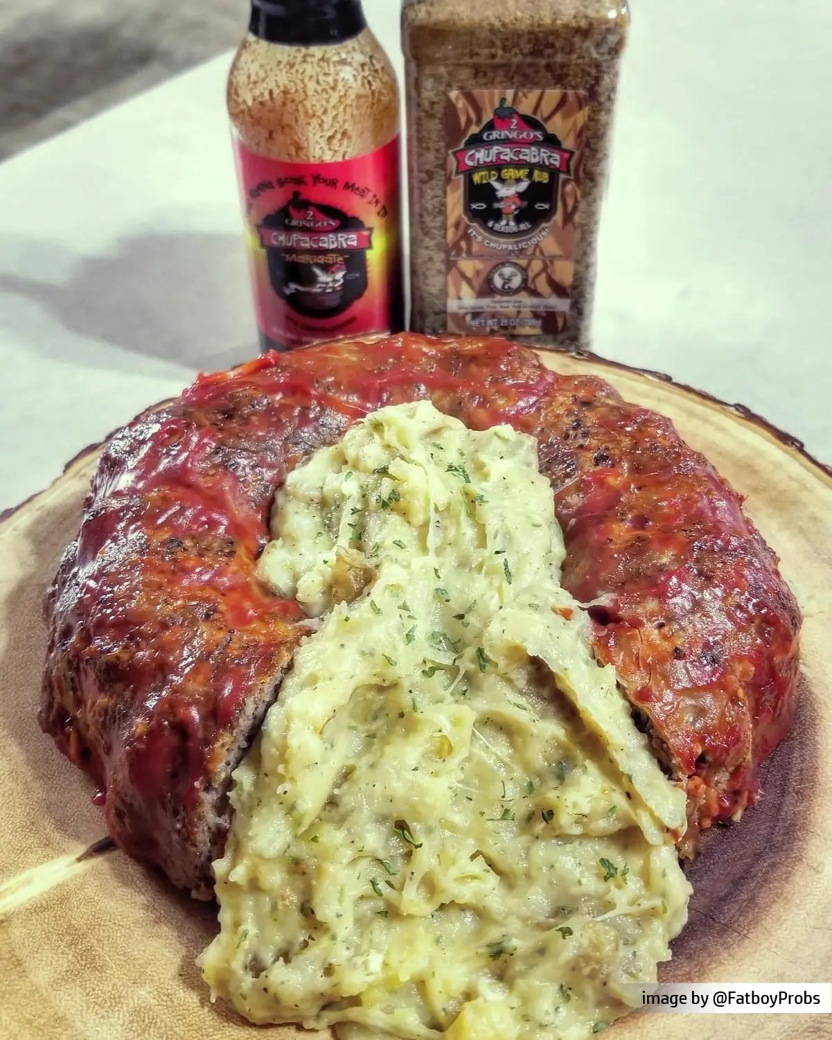 12 oz marigate with round meatloaf with mashed potatos